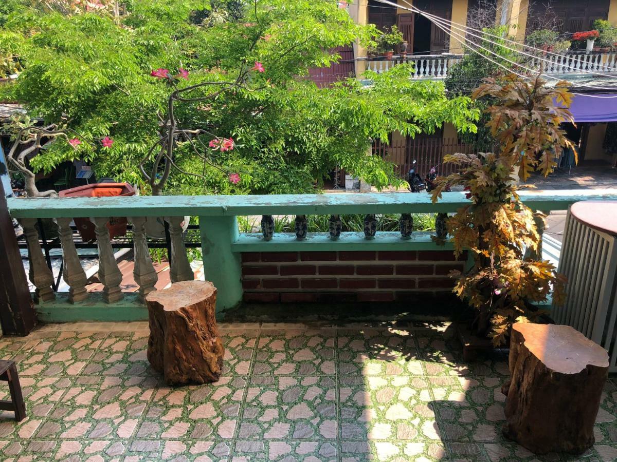 Nha Lan Homestay Хойан Экстерьер фото
