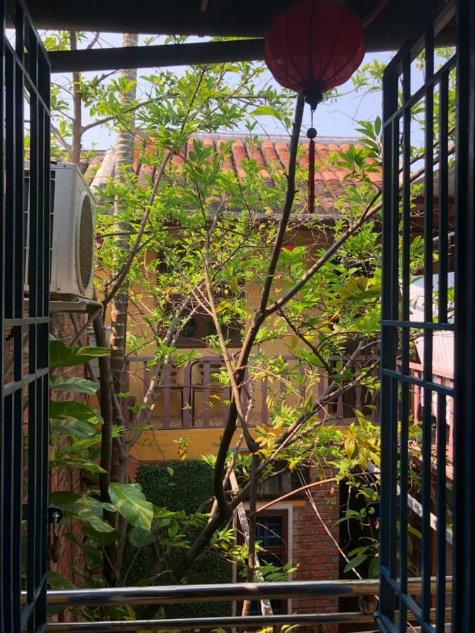 Nha Lan Homestay Хойан Экстерьер фото