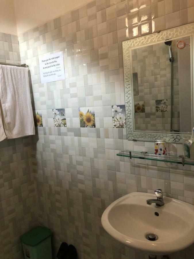 Nha Lan Homestay Хойан Экстерьер фото